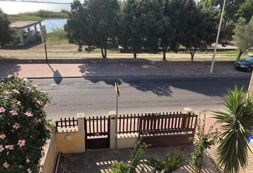 חדר בסיסי לשלושה, B&b Su Fassoi