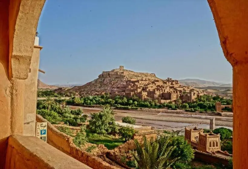 Perhehuone, Dar Mouna