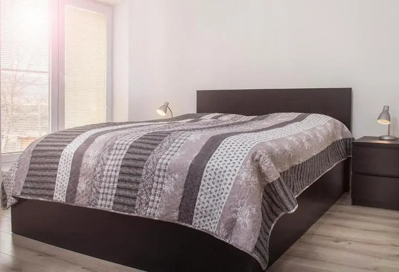 庭の見える1ベッドルームアパートメント, Garden Apartments