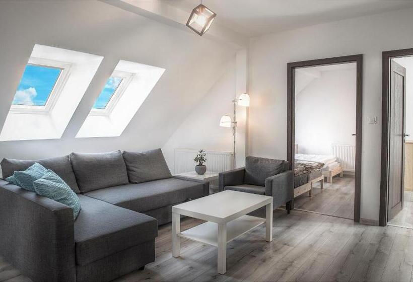 2ベッドルームアパートメント, Garden Apartments