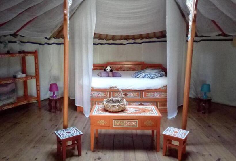 标准间, Le Pre Karvain