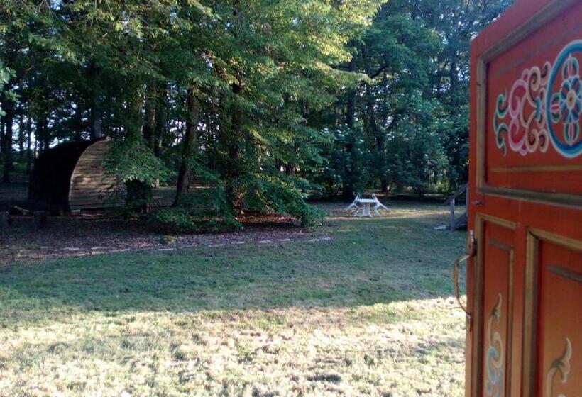 标准间, Le Pre Karvain