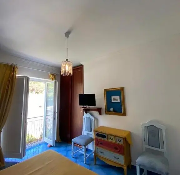 Deluxe-huone, Lunaponzese Ponza Centro