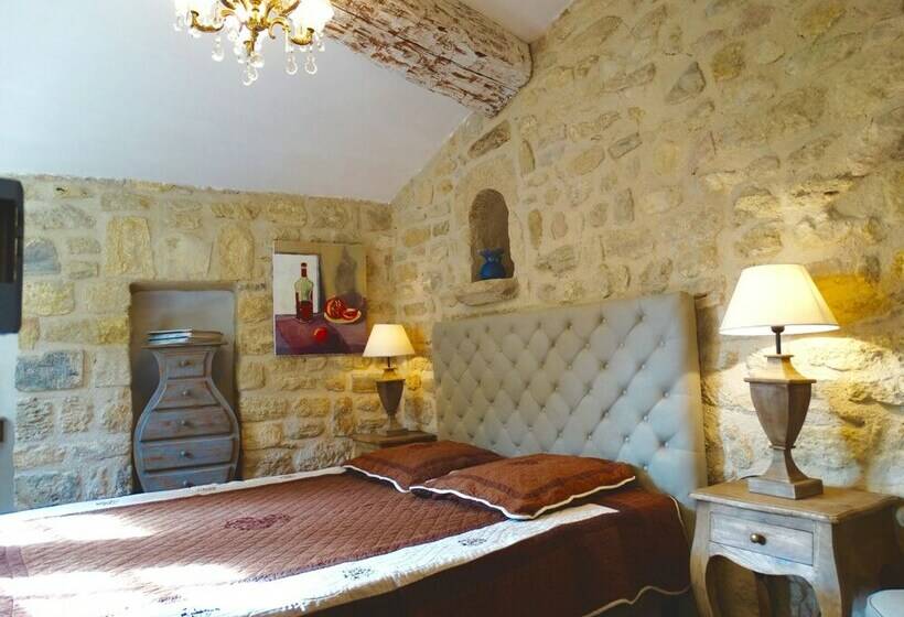 חדר קומפורט, Un Patio En Luberon