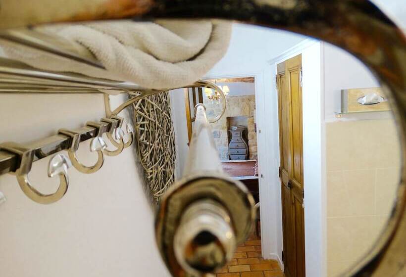 חדר קומפורט, Un Patio En Luberon