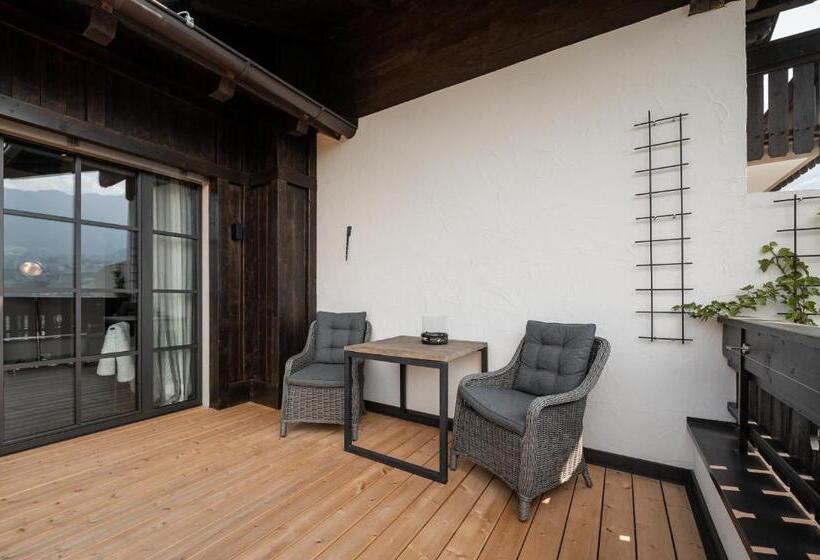 マウンテンビュースイート, Chalet Gravenstein