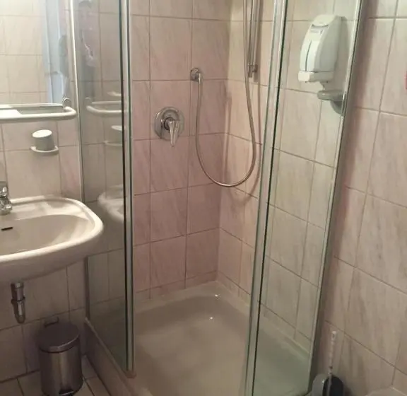 Standard-huone, Torstuben