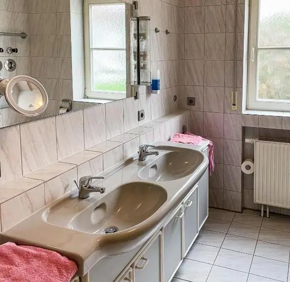Standard-huone, Torstuben