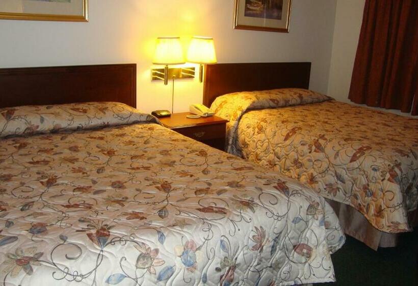 带2个双人床的标准工作室, Royal Napanee Inn