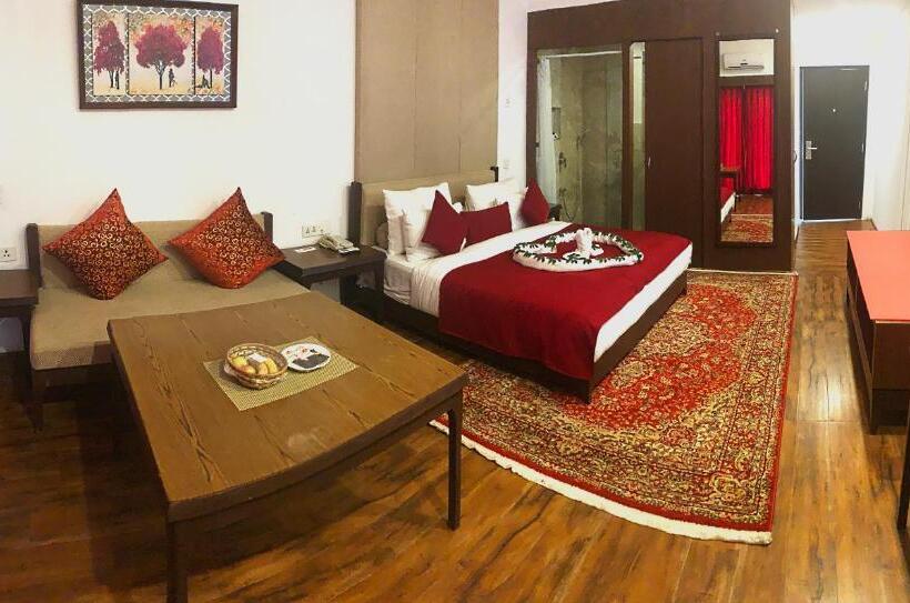 Номер Стандарт с Балконом, The Sultan Resort