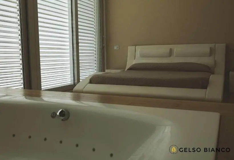 ハイドロマッサージバス付きスイート, Gelso Bianco Country Resort
