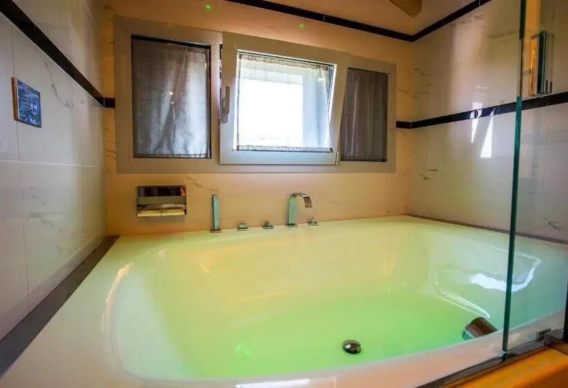 デラックスルーム, Gelso Bianco Country Resort