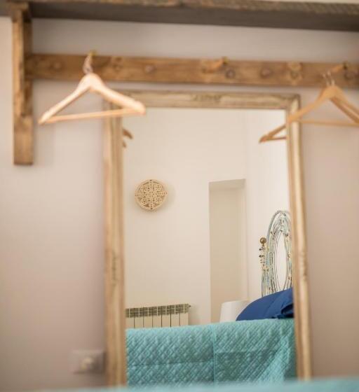 Camera Standard, Palazzo Siena De Facendis