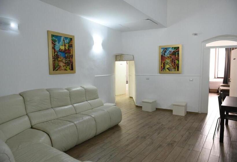 חדר סטנדרט, Sisters Residence