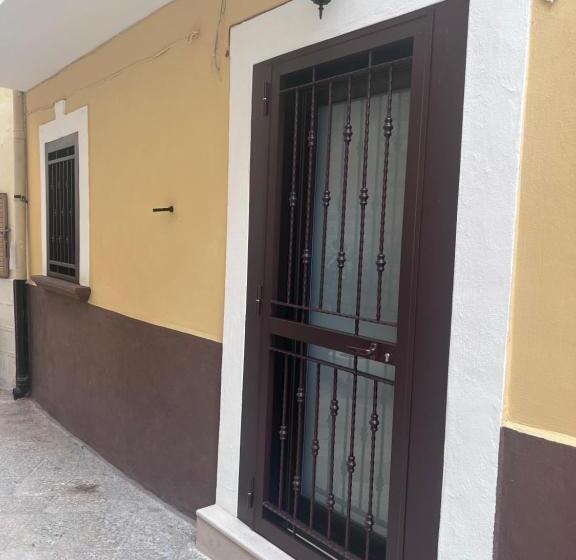 סוויטה, Sisters Residence