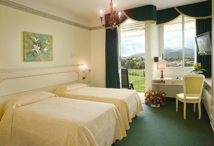 带泳池观景的豪华房, Abano Astoria