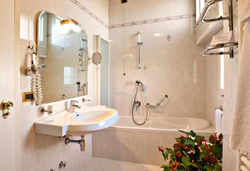 套房带泳池景, Abano Astoria