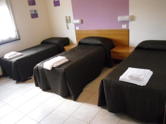 غرفة أساسية ثلاثية, Albergo Soliani