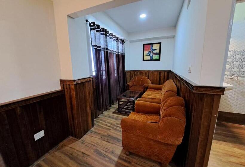 家庭套房, Golden Sunrise & Spa