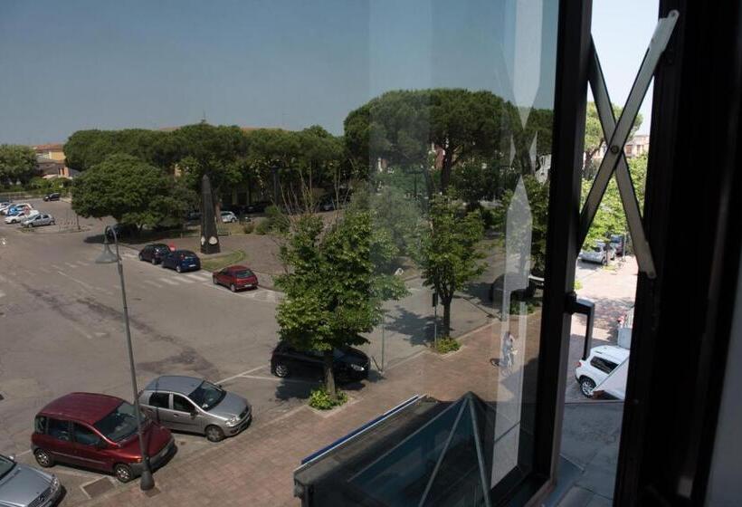 Полулюкс, Tessarin