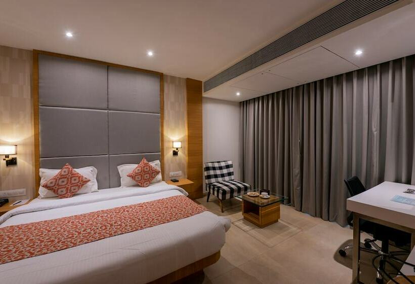 غرفة ديلوكس, The Ssk Solitaire Hotel & Banquets