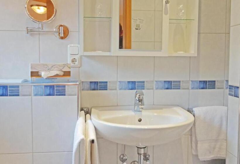 패밀리 룸, Zur Loreley   Garni