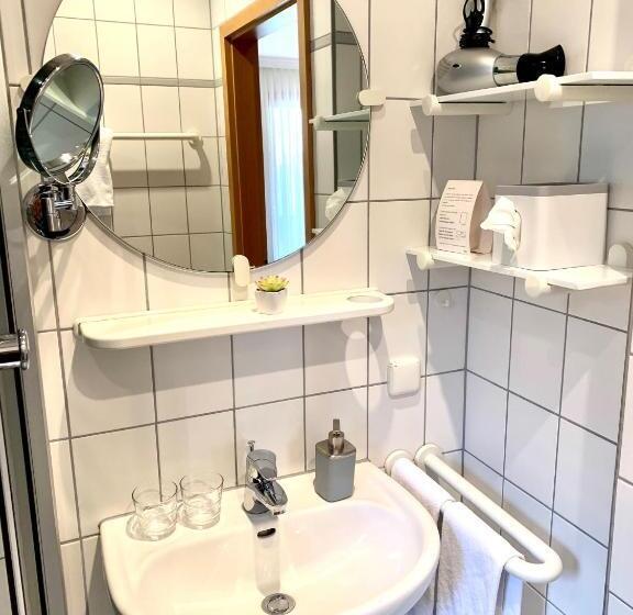 스탠다드 발코니 룸, Zur Loreley   Garni