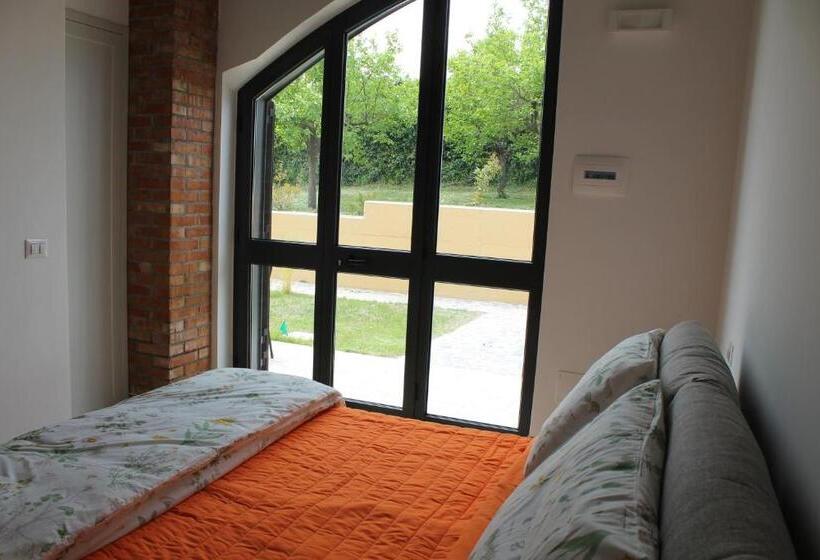 اتاق خانوادگی, Country House Erba Regina