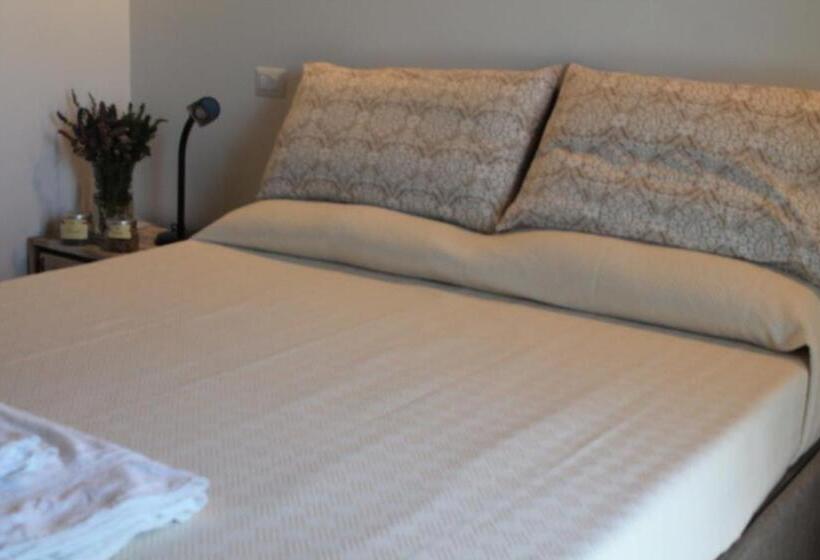 اتاق استاندارد با تخت بزرگ, Country House Erba Regina