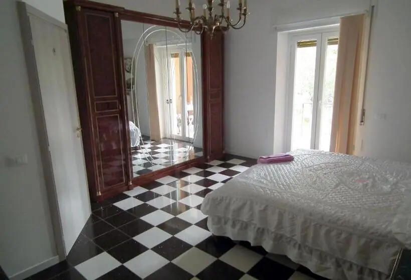 اتاق استاندارد, Monaco Rooms