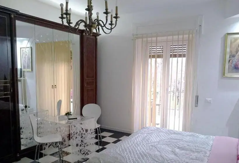 اتاق استاندارد, Monaco Rooms