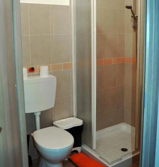 اتاق استاندارد یک نفره, Monaco Rooms
