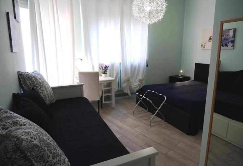 اتاق لوکس با بالکن, B&b Il Giardino In Città Parcheggio Privato Gratuito Su Disponibilità