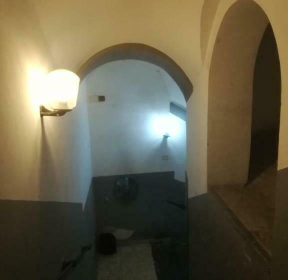 اتاق لوکس, Stella Diana