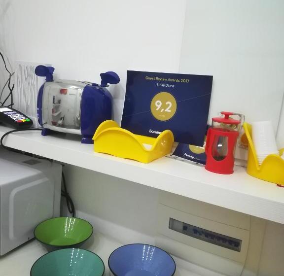 اتاق لوکس, Stella Diana