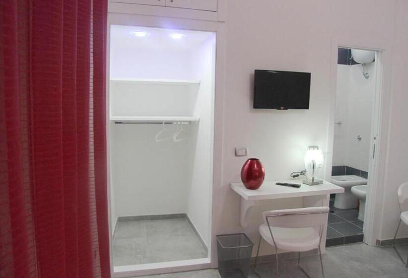 اتاق لوکس, Stella Diana