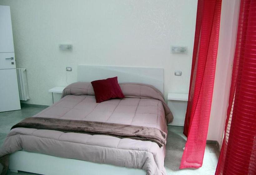 اتاق لوکس, Stella Diana