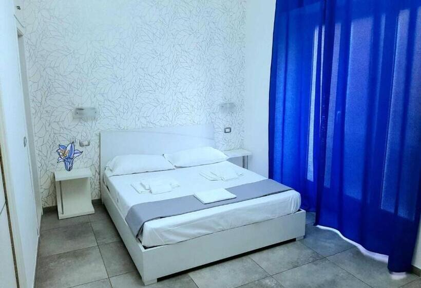 اتاق لوکس, Stella Diana