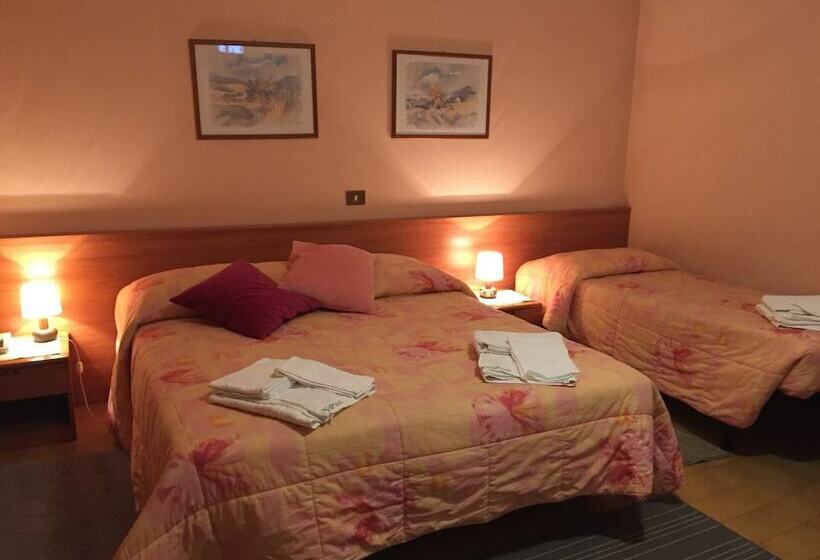 이코노이 4인룸, Albergo Miramonti