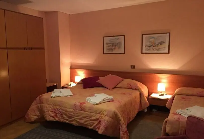 اتاق استاندارد سه نفره, Albergo Miramonti