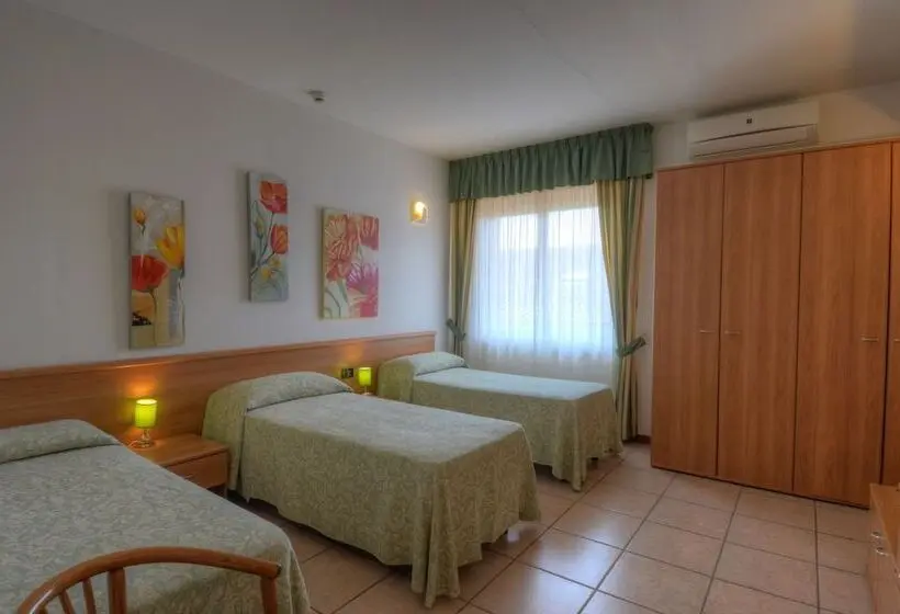 Standard Kolmen Hengen Huone, Albergo Ristorante Alle Crosere