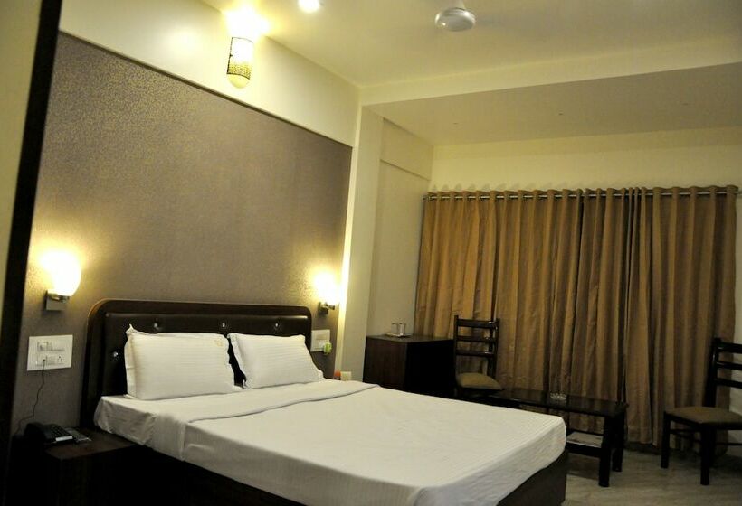 Chambre Deluxe, Gulmohar Pride