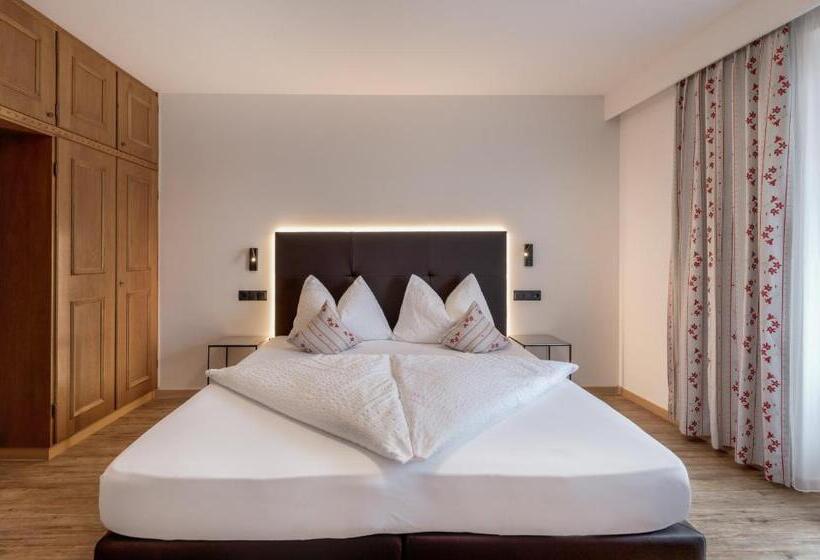 Classic room with balcony, Pension Florian