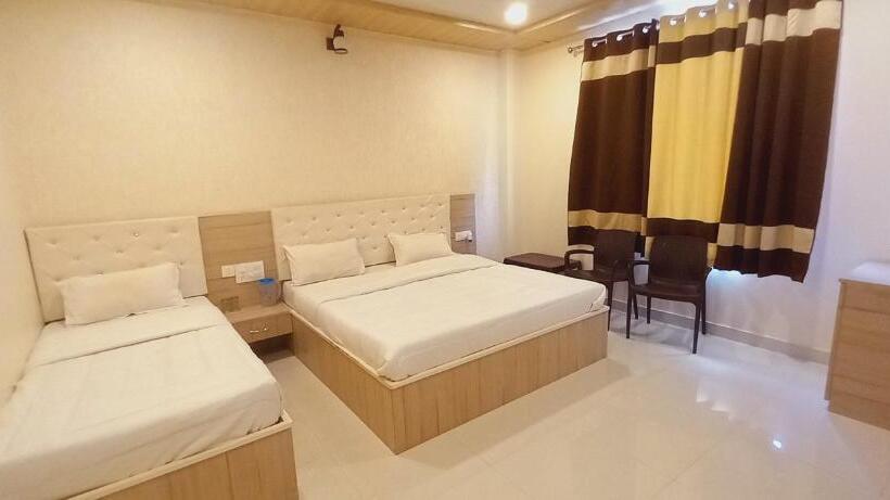 Трехместный Номер Стандарт Вид на Сад, Sanjog Resort