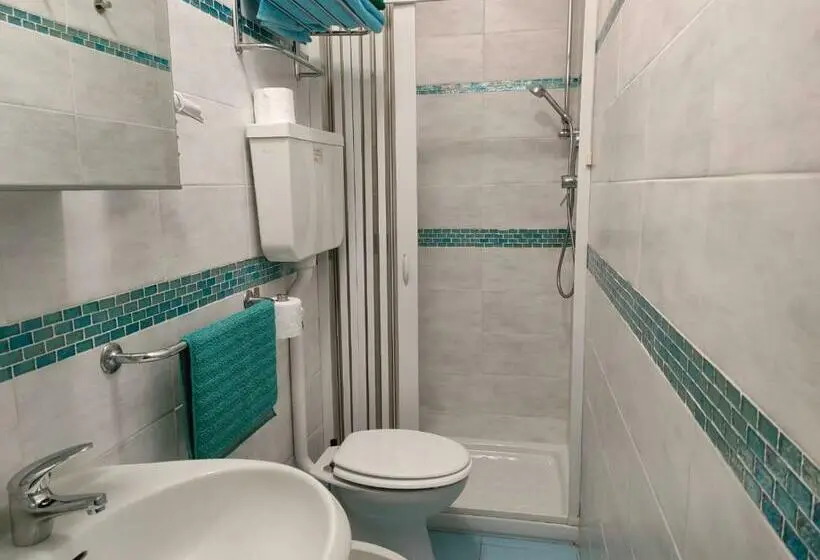 اتاق اکونومی, Villa La Lanterna