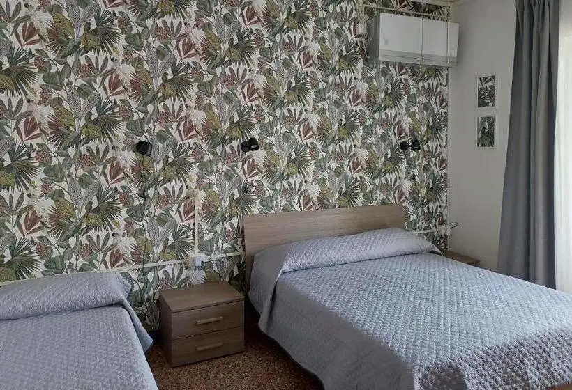 اتاق لوکس با بالکن, Villa La Lanterna