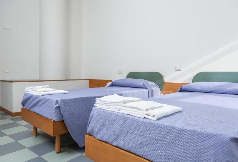 标准三人间, Villaggio Torre Marina