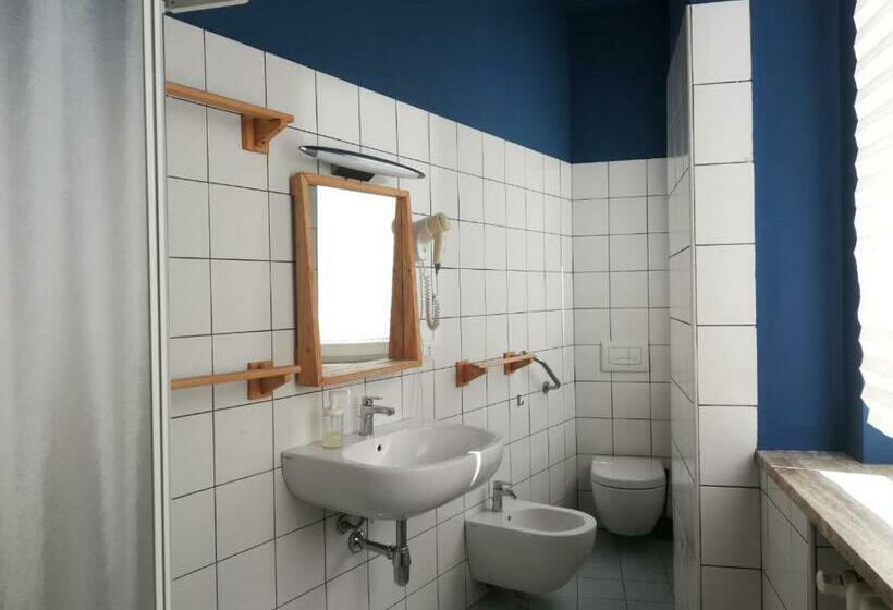 غرفة قياسية فردية, La Cordata Accommodation   Woodhouse Bike