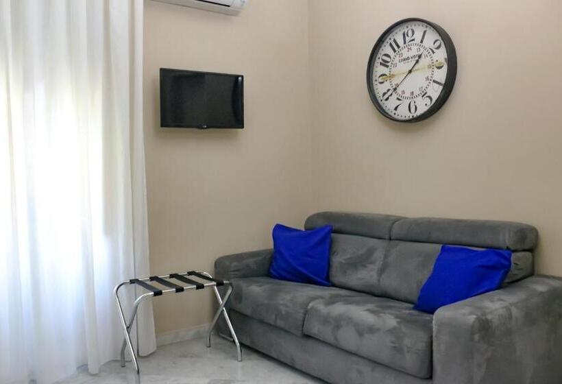 غرفة قياسية ثلاثية, Barocco B&b