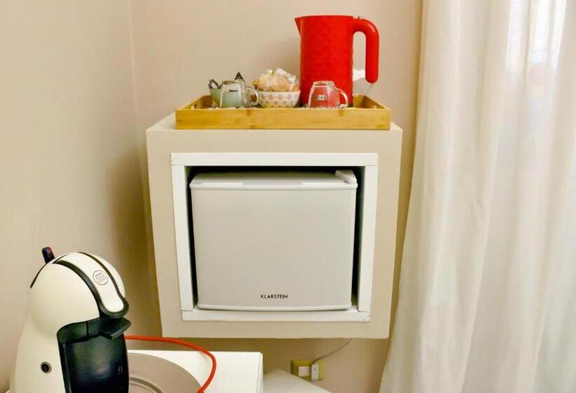 غرفة قياسية ثلاثية, Barocco B&b